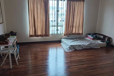 3 Storey Bungalow Fully Furnished For Sale