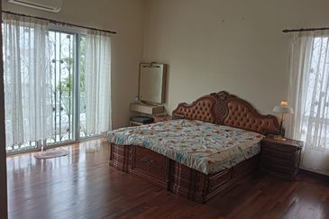 3 Storey Bungalow Fully Furnished For Sale