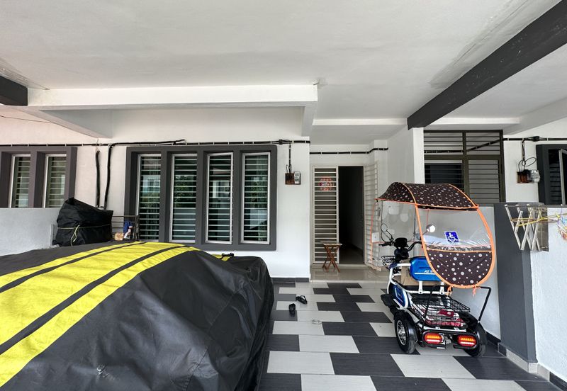 Double Storey Terrace Taman Baiduri 2 Dengkil
