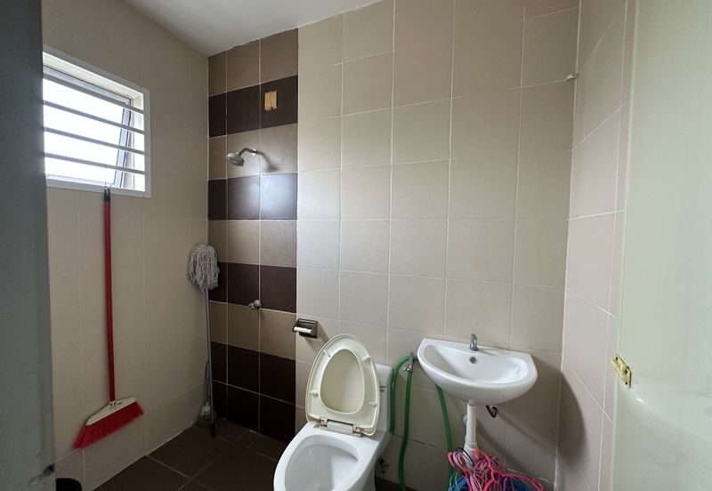 Double Storey Terrace Taman Baiduri 2 Dengkil