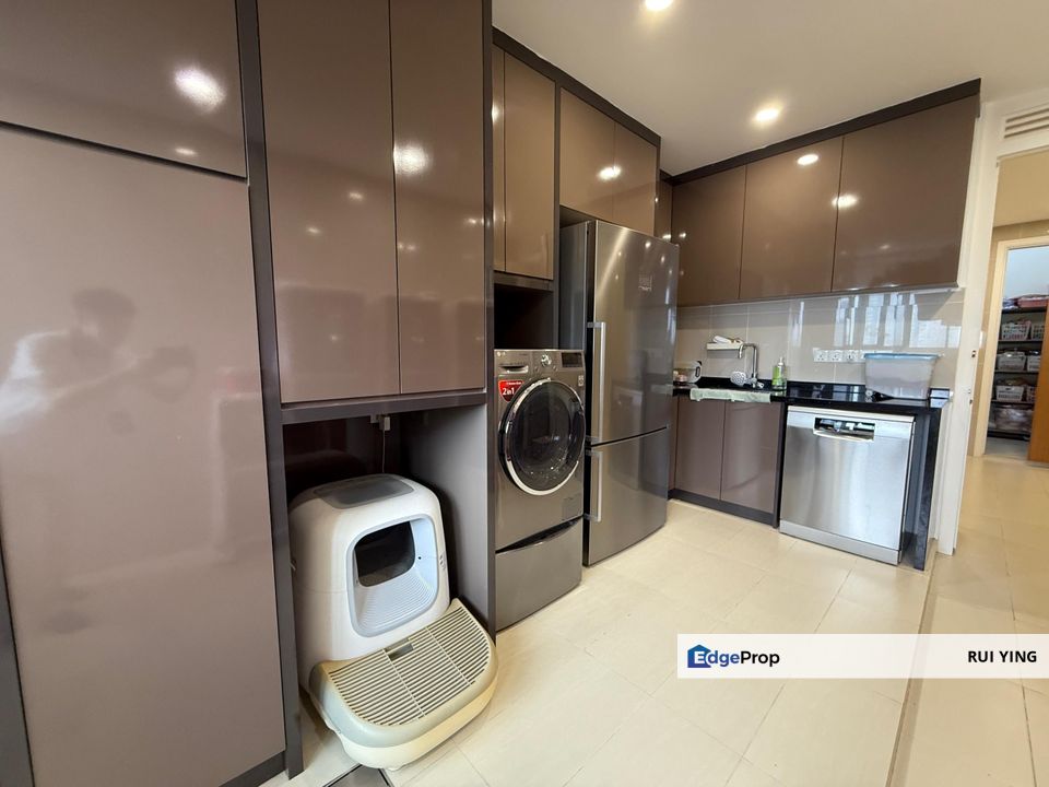 Pavillion Hill Top Luxury Renovated Family Suites, Kuala Lumpur, Mont Kiara