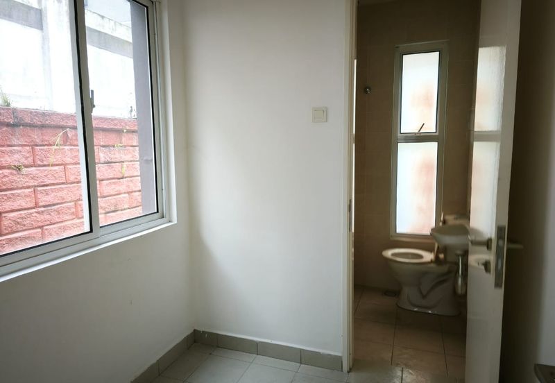 3 Storey Bungalow Fully Furnished For Sale