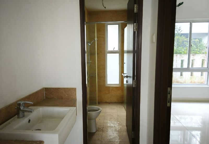 3 Storey Bungalow Fully Furnished For Sale