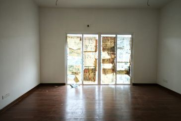 3 Storey Bungalow Fully Furnished For Sale