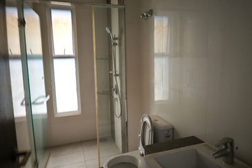 3 Storey Bungalow Fully Furnished For Sale