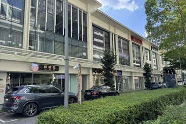 Bukit Jalil City Signature Shop Office