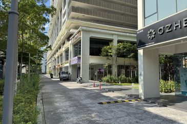 Bukit Jalil City Signature Shop Office