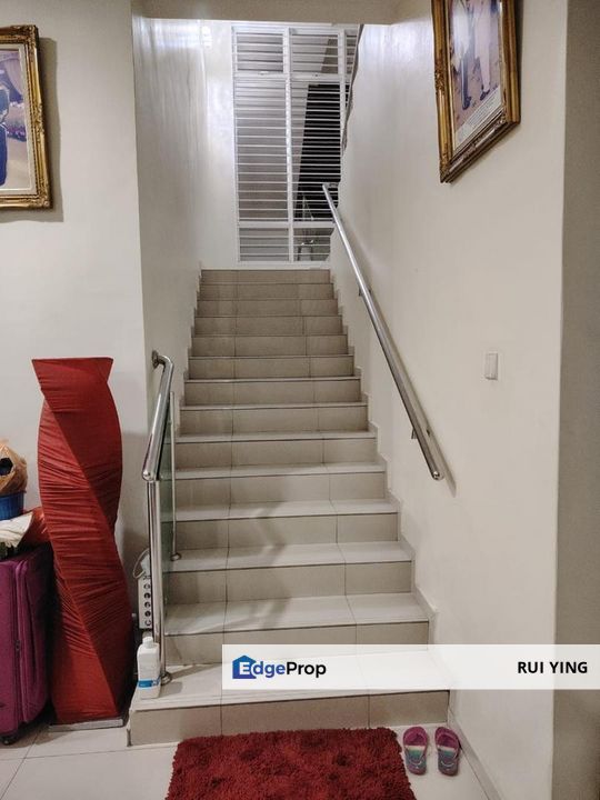 Spacious Bungalow for Sale @ Bandar Tun Hussein Onn , Well Kept Unit, Selangor, Cheras