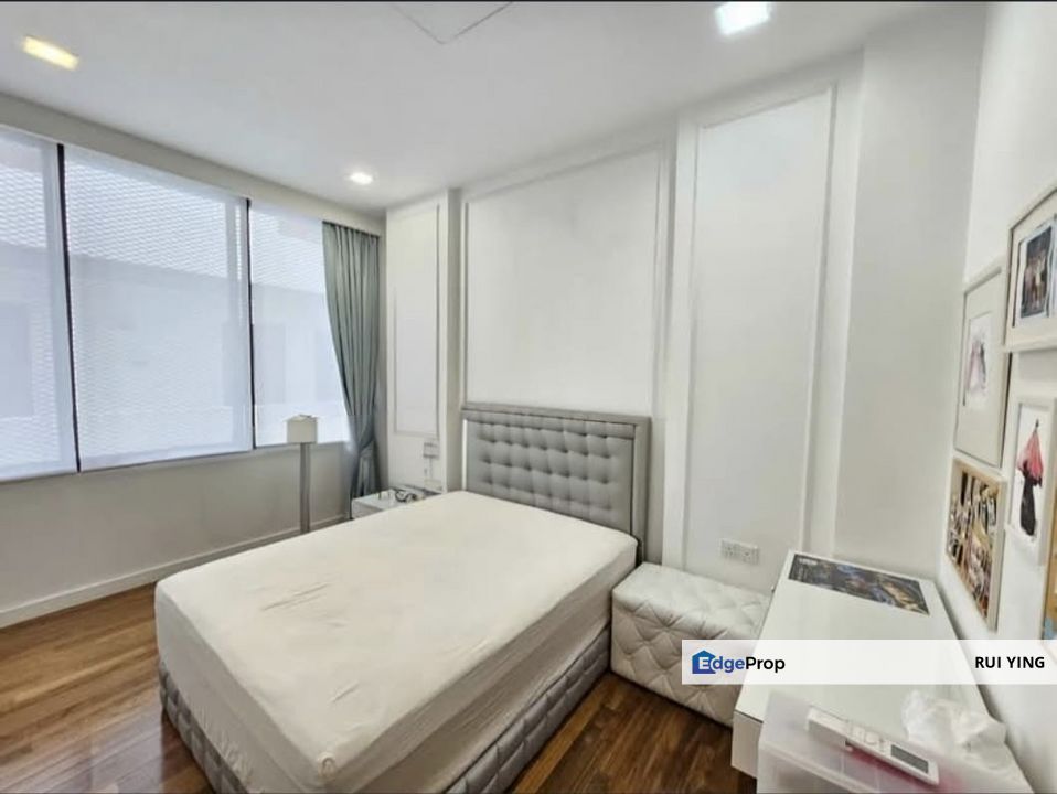 Twin Palm Bungalow for Sale , fully renovated , suitable family living, Selangor, Kajang