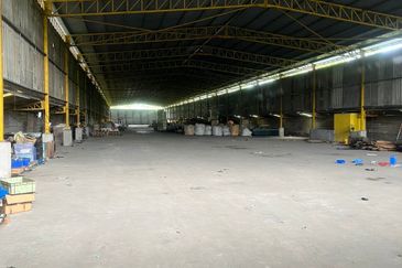 Kuala Langat Jenjarom Batu Suitable For Warehouse / Factory / Manufacturing Production