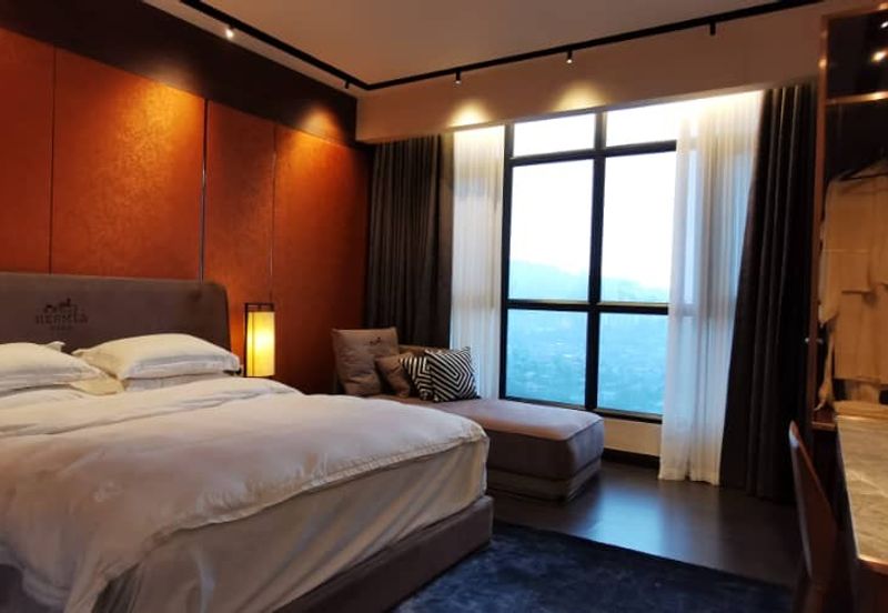 28 Boulevard (28 BLVD)