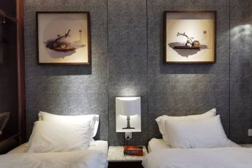 28 Boulevard (28 BLVD)