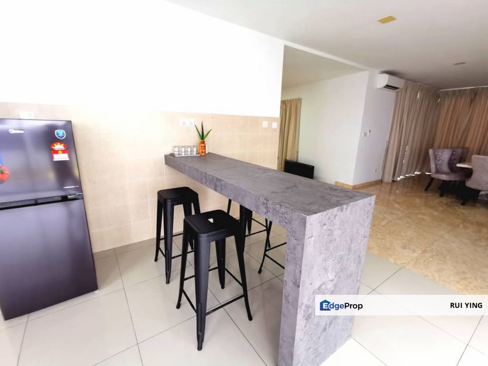 Anjung Residences Bungalow with swimming pool, Selangor, Kajang