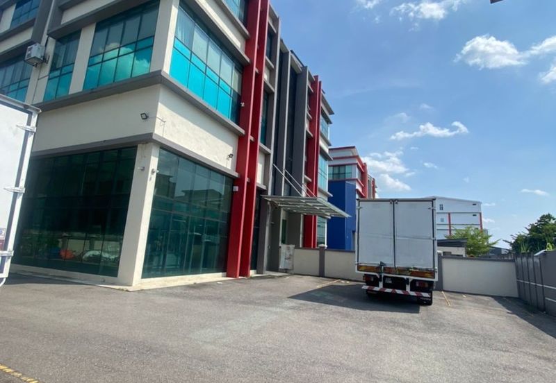 Bandar Technologi Kajang  3 story Semi-D factory  