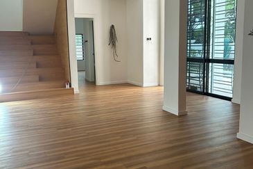 Jalan Anggerik Aranda 31/7