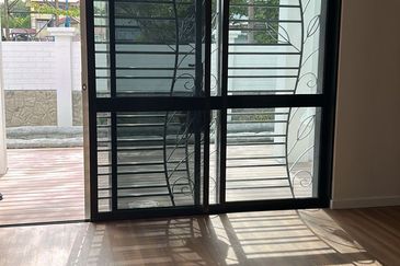 Jalan Anggerik Aranda 31/7