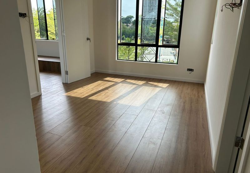 Jalan Anggerik Aranda 31/7