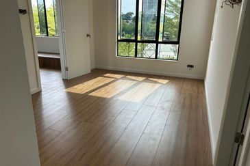 Jalan Anggerik Aranda 31/7