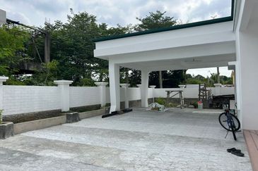 Jalan Anggerik Aranda 31/7