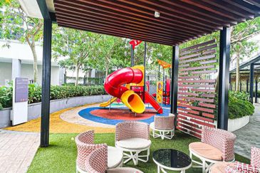 28 Boulevard (28 BLVD)