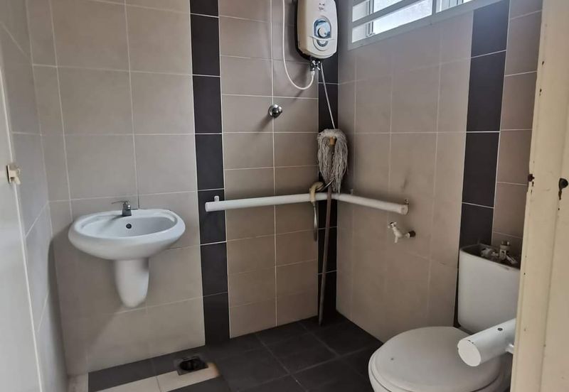 2 Sty Terrace at Pengkalan Station 18, Ipoh