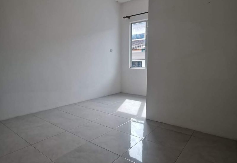 2 Sty Terrace at Pengkalan Station 18, Ipoh