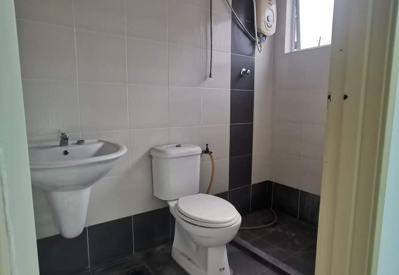 2 Sty Terrace at Pengkalan Station 18, Ipoh