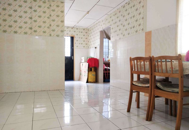 TAMAN PUNCAK JELAPANG MAJU