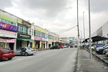 Jalan Pasir Puteh, Station 18