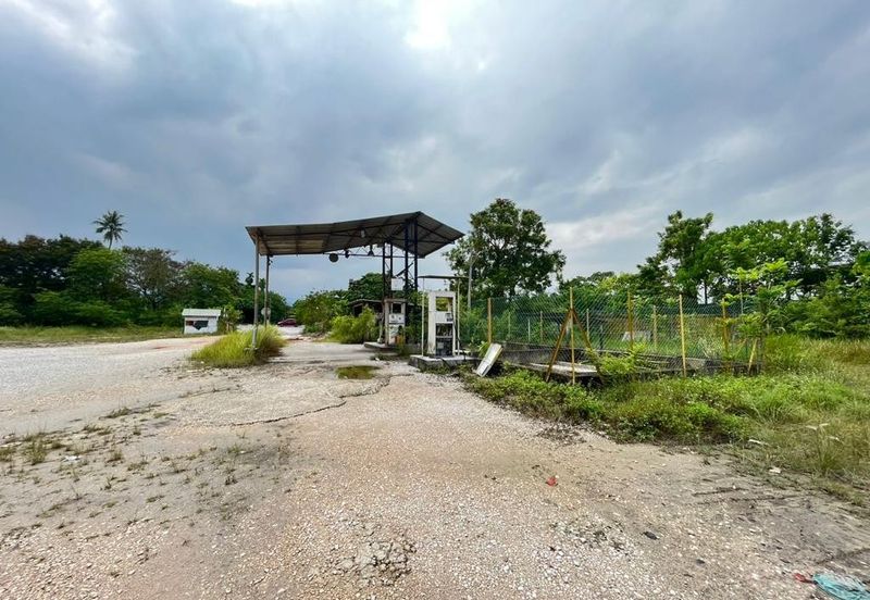 4.7 acres first lot land at chemor, Perak
