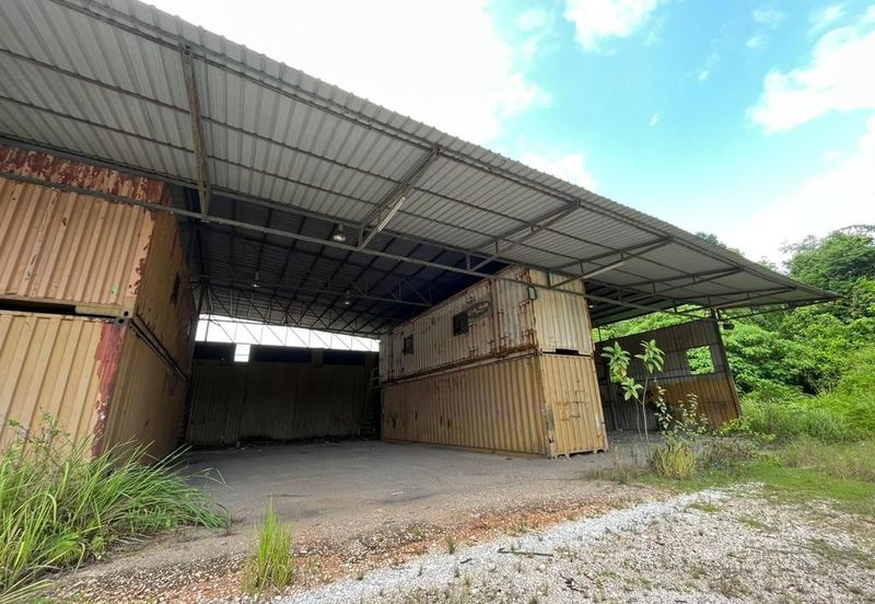 4.7 acres first lot land at chemor, Perak