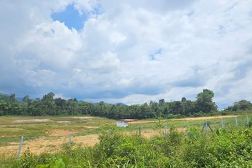 7.7 acres First Lot Vacant land at Tapah, Perak