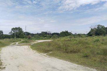 1.96 acres abandoned agri land at Kampar, Perak