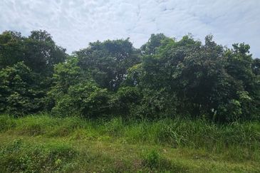 1.96 acres abandoned agri land at Kampar, Perak