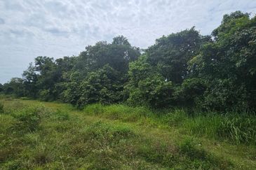 1.96 acres abandoned agri land at Kampar, Perak