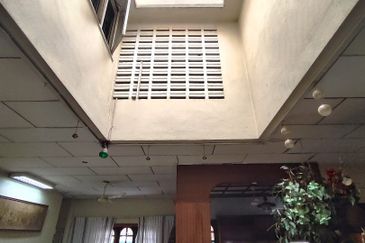 SS3, PJ, 2 storey Bungalow