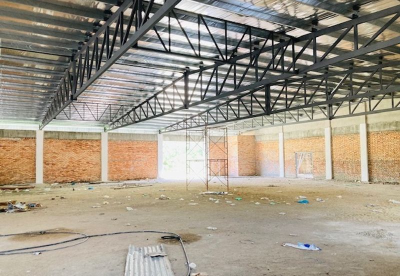 Bangunan Hypermarket 1.5 Tingkat di Dungun Terengganu Utk Dijual