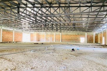 Bangunan Hypermarket 1.5 Tingkat di Dungun Terengganu Utk Dijual