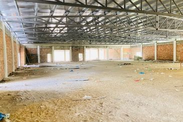 Bangunan Hypermarket 1.5 Tingkat di Dungun Terengganu Utk Dijual