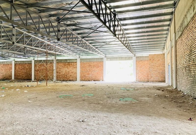 Bangunan Hypermarket 1.5 Tingkat di Dungun Terengganu Utk Dijual