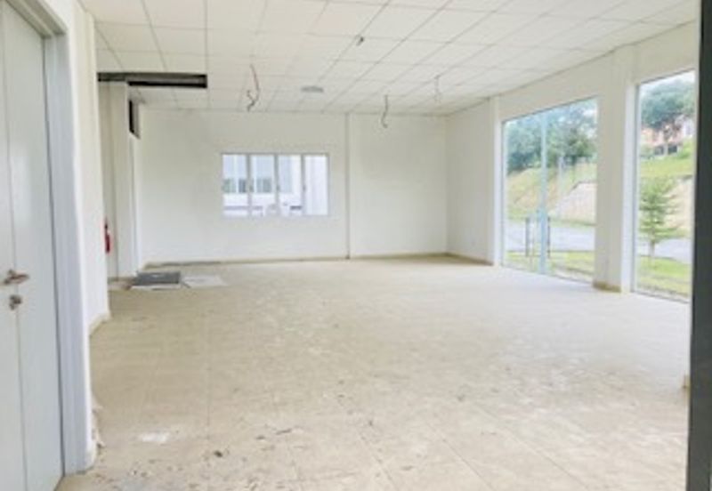 Freehold 2 Storey Corner ShopLot Desa Kolej Bandar Baru Nilai For Sale