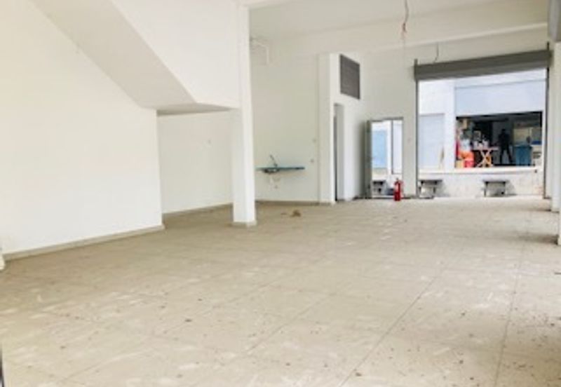 Freehold 2 Storey Corner ShopLot Desa Kolej Bandar Baru Nilai For Sale