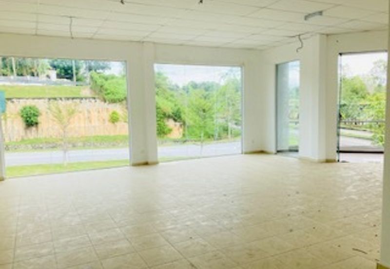 Freehold 2 Storey Corner ShopLot Desa Kolej Bandar Baru Nilai For Sale