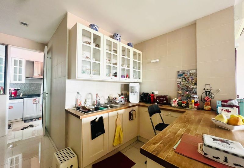 Ara Hill Condominium