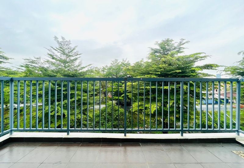 Neos @ PandanMas Townhouse