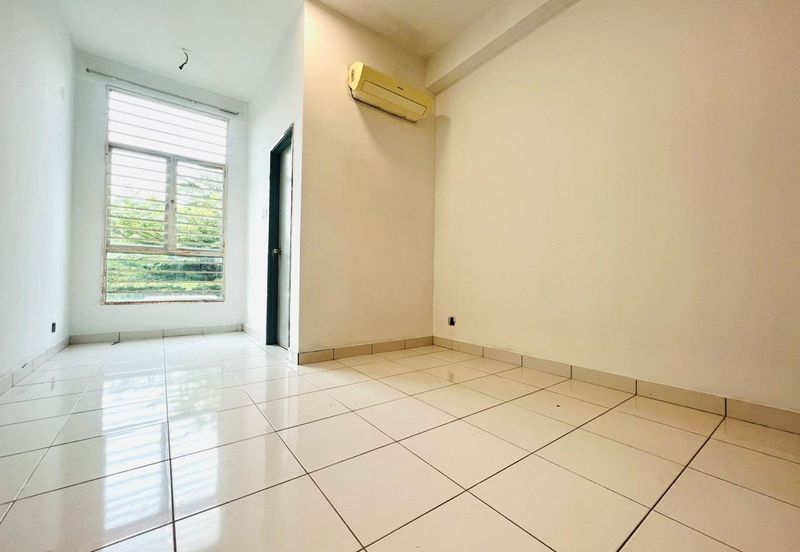 Neos @ PandanMas Townhouse