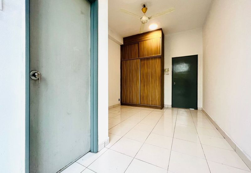 Neos @ PandanMas Townhouse