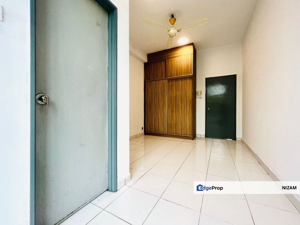 Near LRT Station Townhouse Pandan Indah Ampang KL, Kuala Lumpur, Ampang
