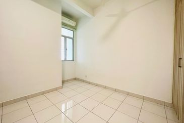 Neos @ PandanMas Townhouse