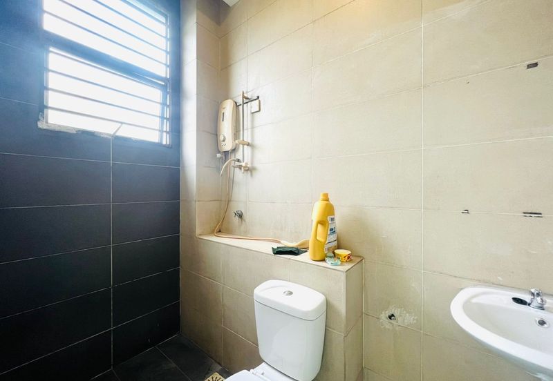 Neos @ PandanMas Townhouse